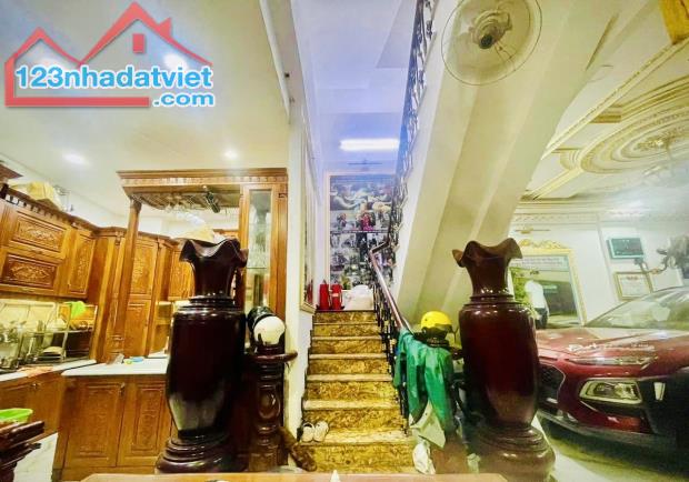 Nhà mặt tiền , 120m2 , 23 lầu , Phú Nhuận , gía 26 tỷ . - 2
