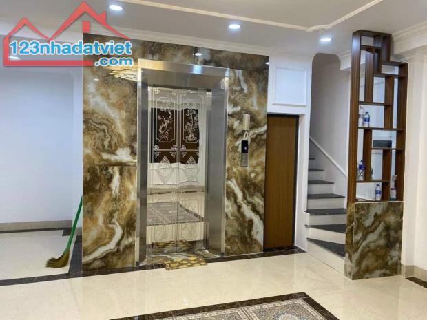 Mỗ Lao nhà 6 tầng thang máy đẹp lung linh, thoáng cả nhà, 40m2, 8.8 tỷ