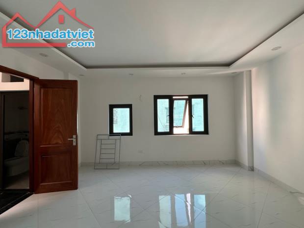 Siêu phẩm lô góc LA Tinh – 4*T 30m2. Ô tô đỗ cách 10m , 5p ra KDT đô nghĩa , giá chỉ 3tỷ15 - 3