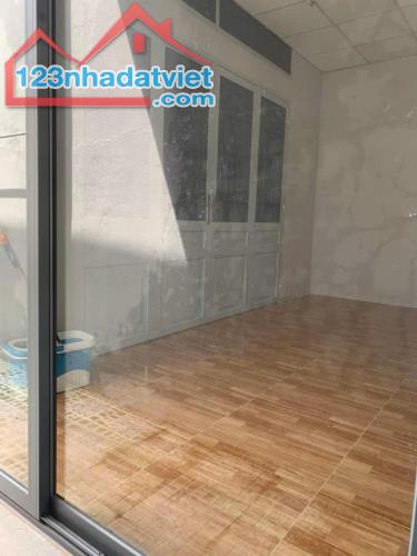 Cần Bán Căn Nhà Tại Tân Hiệp, Hóc Môn, Tp HCM 59.2m2 620tr SHR. Vị Trí:ĐƯờng Tân HIệp 4 ,G - 4