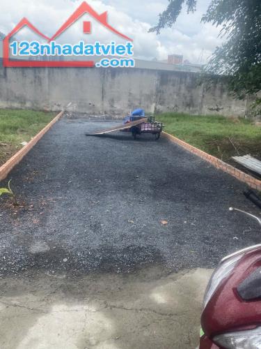 Bán đất 5*24m. Mặt tiền kd Nguyễn Thị Ngâu. Hocmon