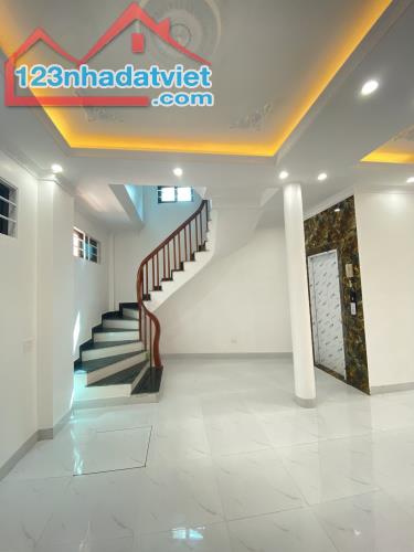 Bán nhà Thượng Thuỵ 47m2 MT 4m, Ô TÔ TRÁNH, ngõ thông 7 tầng thang máy chỉ 8,x tỷ - 2