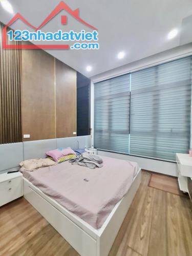 Phân Lô Vip Nguyên Hồng, Vỉa hè, Ô tô tránh, 1 nhà ra phố, dt 48.8m2, 5 tầng, Giá 21.5 tỷ. - 1