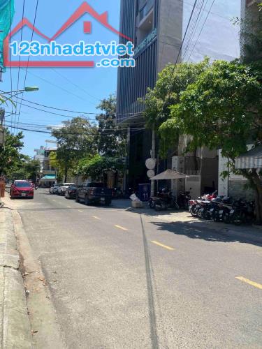 Bán nhà 2 tầng mặt tiền đường Lê Đại Hành DT64,3m2 ngang 4,85m Giá 11 Tỷ