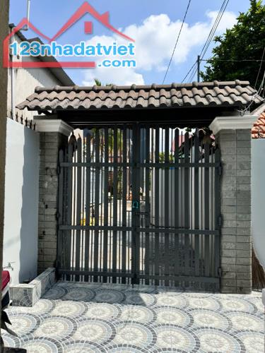 Bán nhà mái thái đẹp 150m2 tại P.Tân Vạn, ô tô 7 chỗ vào tận cửa, SHR thổ cư có hoàn công