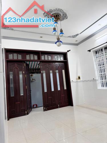 Bán nhà mái thái đẹp 150m2 tại P.Tân Vạn, ô tô 7 chỗ vào tận cửa, SHR thổ cư có hoàn công - 1