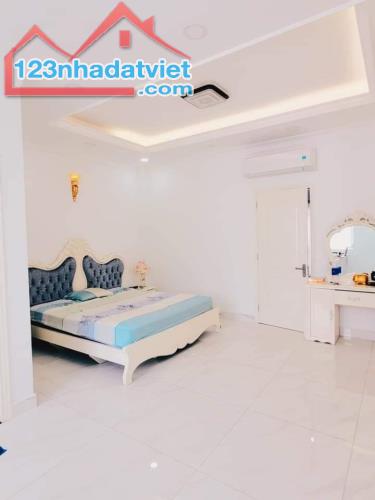 VÀO Ở NGAY! Bán Nhà Đẹp 4 Tầng Cao Thắng, 52m2, Ngang 4.2m, 8.5 Tỷ TL - 1