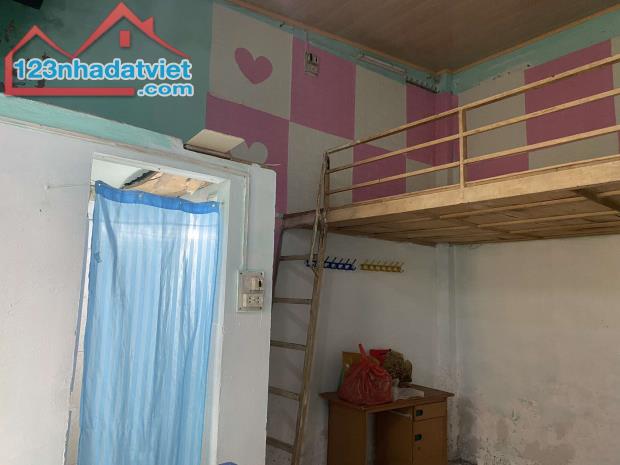 phọng trọ Trương định Khép kín 20m2 và 12m2 xép không ở chung chủ giá 1,9tr - 3