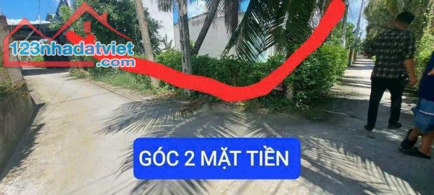 BÁN GẤP LÔ GÓC 2 MẶT TIỀN 120M2 THỊ TRẤN THỦ THỪA GIÁ CHỈ 700TR GỘI XEM ĐẤT - 1