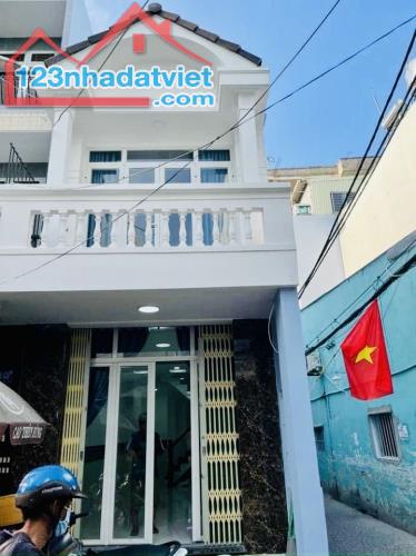 Bán nhà mới căn góc 3.7x13 giá 3.7 tỷ âu dương lân quận 8