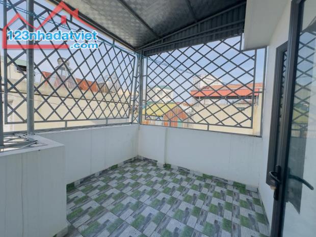 Bán nhà mới đẹp Phương Liệt 43m, 5 tầng, MT 4.8m, lô góc 3 thoáng, ngõ ba gác đua, 6 tỷ - 2