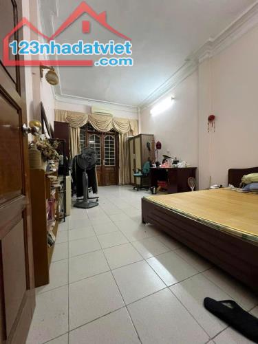 Nhà Minh Khai, 60mx4T, Ô tô, ngõ thông rộng thoáng, gần phố, giá 9.4 tỷ. +)Vị trí vô cùng - 2