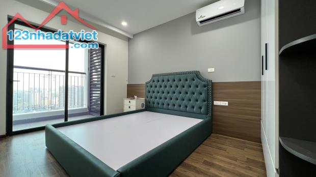 Bán căn hộ 3PN trung tâm Cầu Giấy, view hồ điều hòa 105m2, Full nội thất đẹp LH 0975970420 - 1