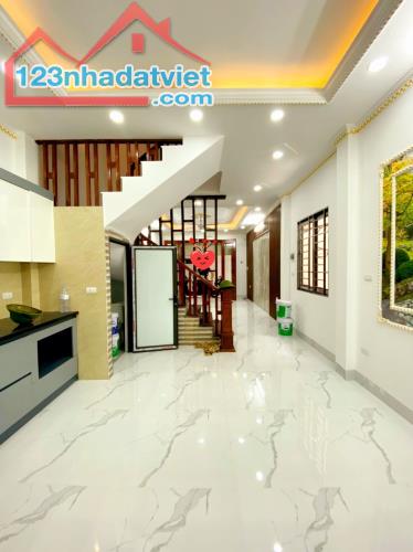 Bán Nhà Mặt Ngõ Phố Tạ Quang Bửu, Hai Bà Trưng - Ôtô, Kinh Doanh 45m2x5T, Giá 8.8 tỷ