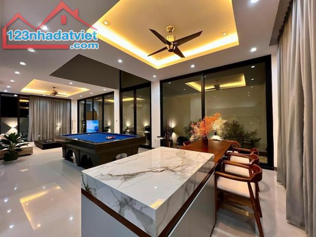 Cần Chuyển Nhượng Căn Villa Siêu Sang Ngay Phố Du Lịch Biển Đà Nẵng - 2