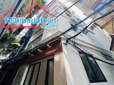 Chính chủ thiện chí bán nhà LÔ GÓC - 3 MẶT THOÁNG VĨNH VIỄN - Ô TÔ ĐỖ - NỞ HẬU - NHÀ MỚI - 1