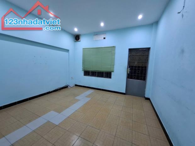 Bán nhà Mặt tiền Nguyễn Thái Bình, F4, ngay  Cộng Hòa - K300, 4.2x11m, 3 tầng, 13.5 tỷ. - 2
