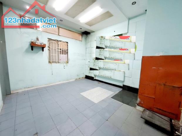 Bán nhà Mặt tiền Nguyễn Thái Bình, F4, ngay  Cộng Hòa - K300, 4.2x11m, 3 tầng, 13.5 tỷ. - 3