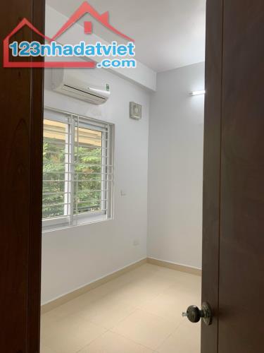 Bán nhà Hoàng Quốc Việt-DT 70m2 x 4 tầng.MT 5m.PHÂN LÔ-Ô TÔ VÀO NHÀ-MỚI ĐẸP-THANG MÁY CHỜ. - 1