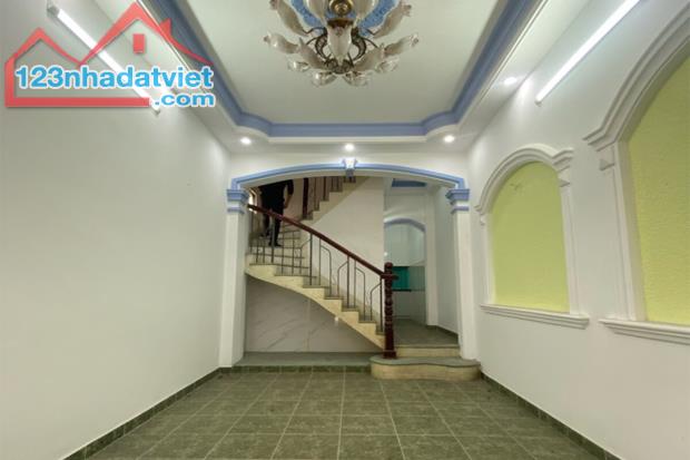 Bán nhà Thích Quảng Đức Phú Nhuận, 4 Tầng BTCT 43.1m² (3.5m x 12.3m)