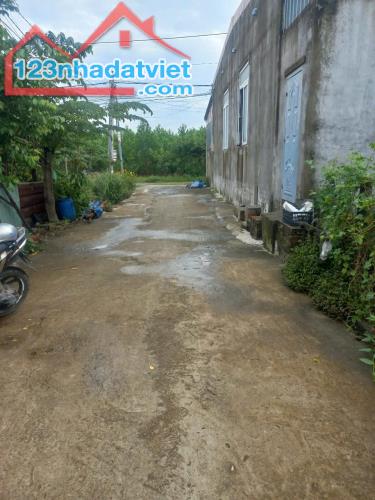 Chính chủ bán 100m2 đất gần ngã tư Hiệp Phước và ngã ba Nhơn Trạch chỉ 300tr Lh:0915241718 - 3