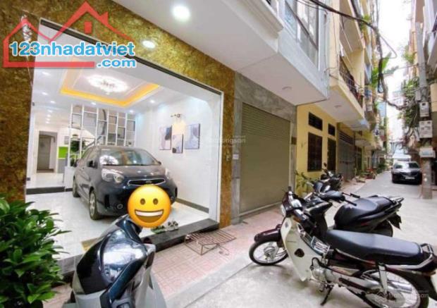 Bán nhà Thanh Liệt  _  Kim Giang 20m ra ô tô 40m2 MT4m 5tỷ