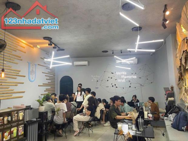 SANG NHƯỢNG QUÁN CAFE TẠI 293 NGUYỄN THÁI BÌNH, PHƯỜNG 12, TÂN BÌNH - 4