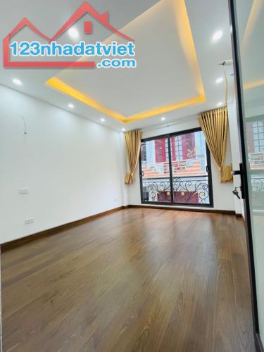 Bán nhà Mỗ Lao, đầu phố Nguyễn Văn Lộc, ô tô đỗ cửa, DT 41m2. Giá 7,8 tỷ. - 1