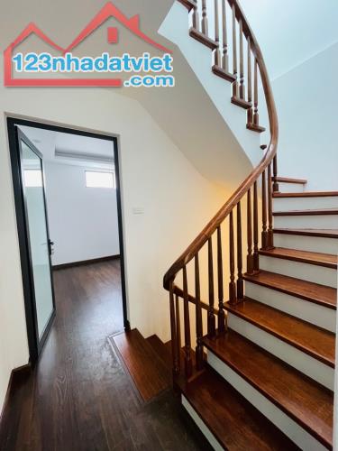 Bán nhà Mỗ Lao, đầu phố Nguyễn Văn Lộc, ô tô đỗ cửa, DT 41m2. Giá 7,8 tỷ. - 2