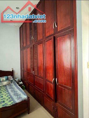 BÁN NHÀ: GẦN TRẠM Ý TẾ PHƯỜNG LINH XUÂN, THỦ ĐỨC, HẺM XE HƠI, 3 TẦNG, 65m2, CHỈ 5.5 TỶ - 3