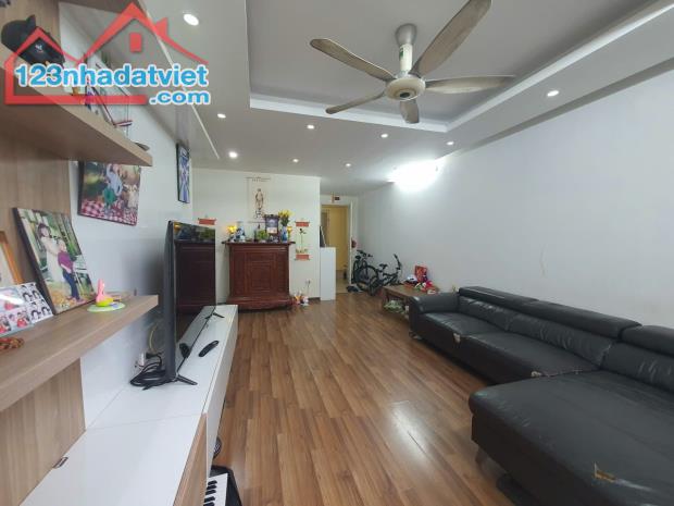 Cần bán gấp căn góc chung cư 3 ngủ KĐT RESCO Phạm Văn Đồng 101m2, nhỉnh 4 tỷ