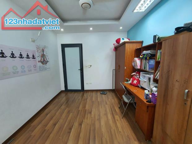 Cần bán gấp căn góc chung cư 3 ngủ KĐT RESCO Phạm Văn Đồng 101m2, nhỉnh 4 tỷ - 3