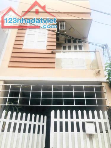 Bán nhà 63m2 ngay KDC chợ Phúc Hải-P.TânPhong,đường ôtô 5m,cách Nguyễn Aí Quốc chưa tới 90