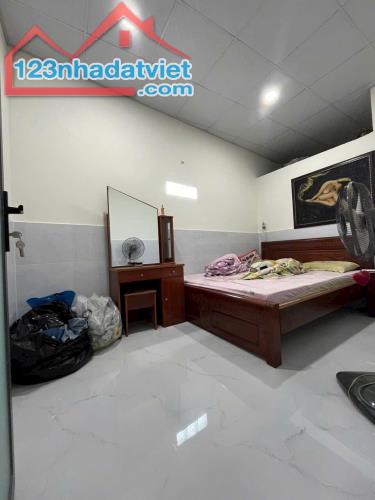 Nhà sổ riêng hoàn công giá ngộp 2.05 tỷ/70m2, đường thông - 2