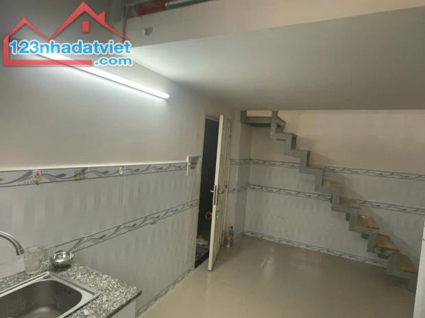 CHO THUÊ PHONG DUPLEX FULL NỘI THẤT GIÁ RẺ CÓ MÁY GIẶT RIÊNG Ở ĐƯỢC 3 NGƯỜI