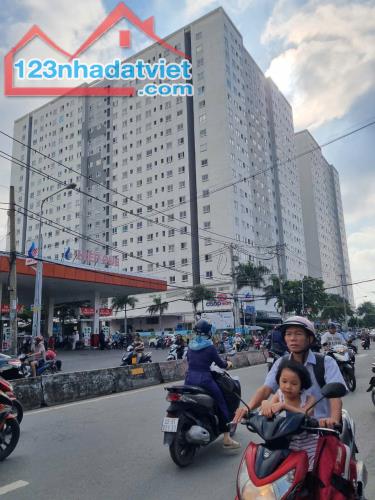 Quận 12 Nhà Mặt Tiền 4 Tầng 70m2 Chỉ 8 Tỷ- Sát nhà ga Metro Tham Lương. - 2