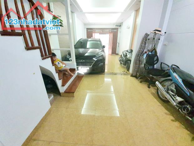 Mỗ Lao nhà phân lô hai mặt ngõ, ô tô ngủ trong nhà, 50m2, 12.2 tỷ