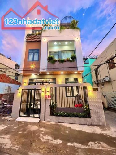 Bán nhà 1T2L đúc - GÓC 2MẶT TIỀN + Trục Chính HẺM, sổ hoàn công đầy đủ