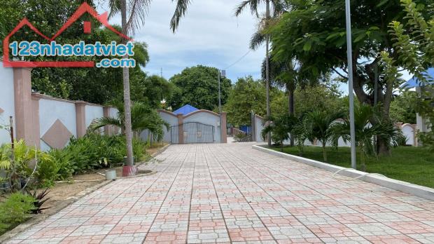 Bán khu nghỉ dưỡng Thị Xã Phú Mỹ Bà Rịa Vũng Tàu 4316m2 giá 17 tỷ - 2