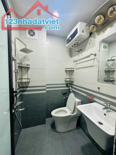 Bán nhà Lai Xá Kim Chung gần ĐH Công Nghiệp, ĐH Thành Đô HN. DT: 40m²*5T, giá 4.75 tỷ. - 3