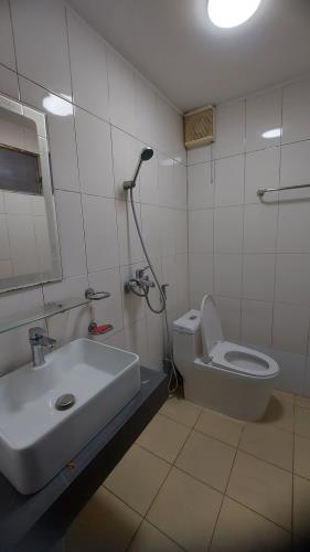 Bán nhà Nguyễn Khang - Cầu Giấy, 28m2, 4 tầng, mặt tiền hơn 3m, giá nhỉnh6 tỉ - 4