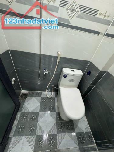 Bán nhà nhỏ xinh gần bệnh viện quận 12 - 4