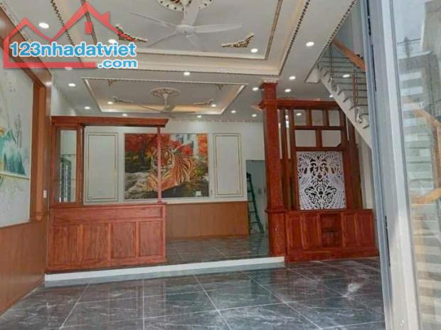 Nhà sổ riêng hoàn công 2 lầu trệt mới xây 3.3 tỷ/72 m2 , đường nhựa 8m - 3