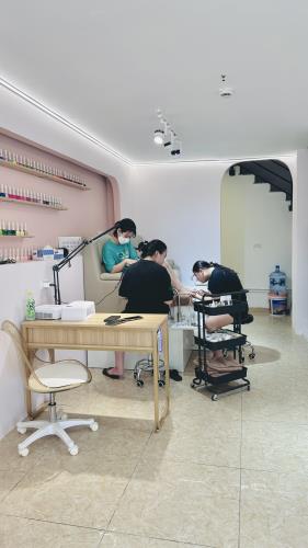 Sang nhượng tiệm Nail, mi, gội đầu mặt tiền đẹp tại Bắc Từ Liêm