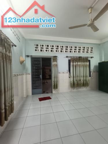 MẶT TIỀN KINH DOANH, HƯNG PHÚ , F9, Q8, 3 TẦNG ĐÚC, 128M2, 30 TỶ, DÒNG TIỀN 500TR/NĂM - 2