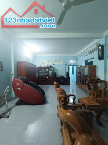 MẶT TIỀN KINH DOANH, HƯNG PHÚ , F9, Q8, 3 TẦNG ĐÚC, 128M2, 30 TỶ, DÒNG TIỀN 500TR/NĂM - 3