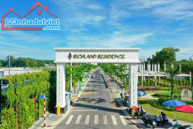 Chỉ 300 triệu sở hữu ngay Đất nền-nhà phố Richland Residence. trung tâm Binh Dương