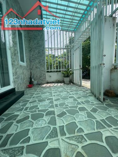 Bán nhà 2 tầng 100,5m2 mới xay xã Vĩnh Trung - Nha Trang(hẻm ôtô) giá chỉ 1tỷ850 - 3