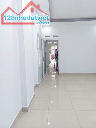 NGUYỄN THỊ TÚ - HẺM XE TẢI - 60M2(4x15) - CHỈ NHỈNH 4 TỶ +  Trệt + lầu  2 PN-3WC, ban công - 2