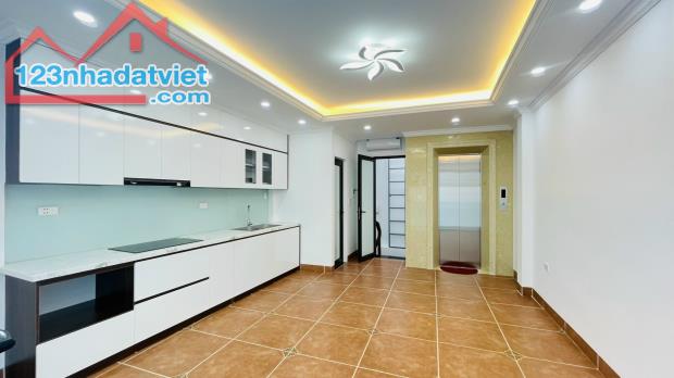 BÁN NHÀ DỊCH VỌNG HẬU, CẦU GIẤY: 38M2 - 5 TẦNG LÔ GÓC - 3 THOÁNG OTO TRÁNH CỰC VIP - 2